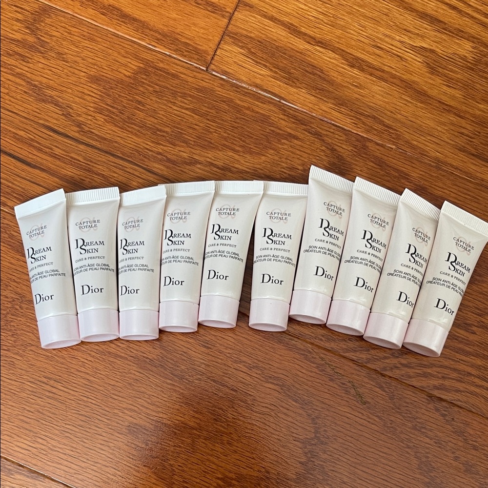 Dior Dreamskin Care Perfect Sample Collection total 10 pieces